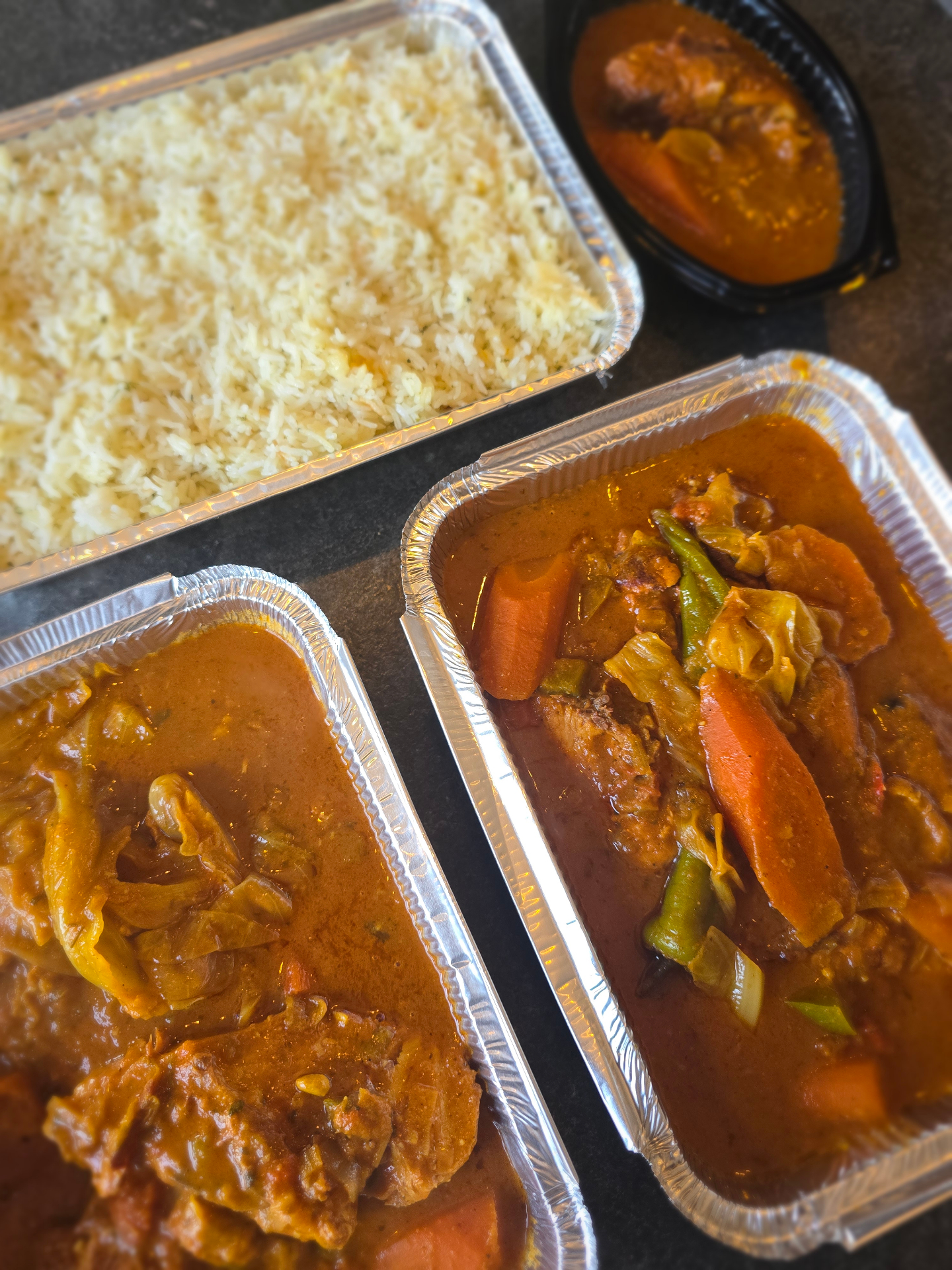 Plats à emporter en barquettes
